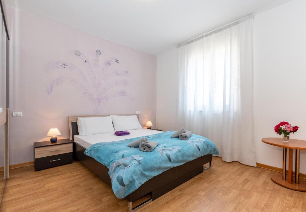 Holiday Home Viola ลาบิน ภายนอก รูปภาพ
